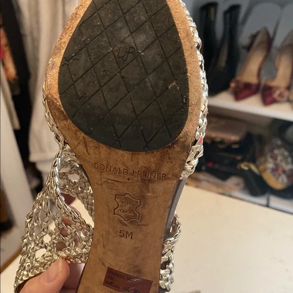 ⚡️3 for $15⚡️ bundle of Donald J. Pliner Black and Gold Heels size 5-Preloved - Picture 13 of 16
